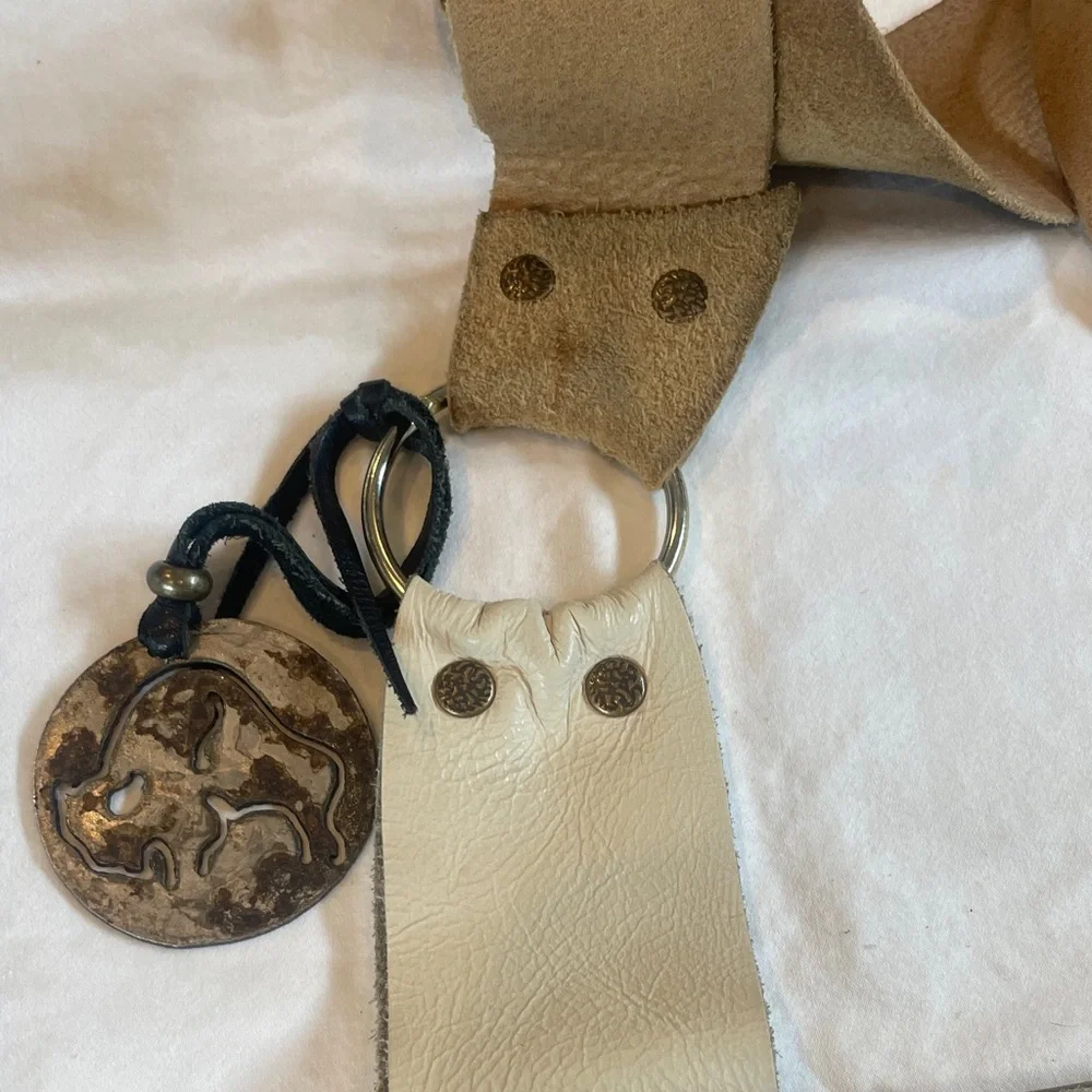 White buffalo creations leather crossbody bag